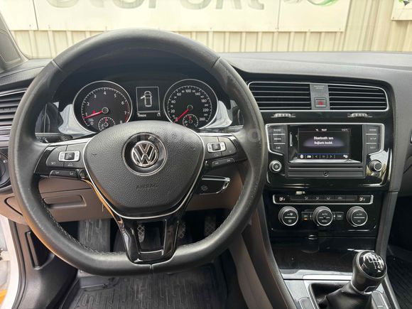 Volkswagen Golf 1.2 TSi Comfortline 2016 Model 