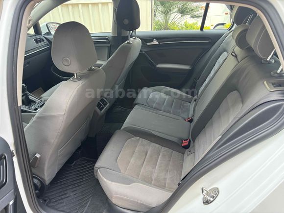 Volkswagen Golf 1.2 TSi Comfortline 2016 Model 