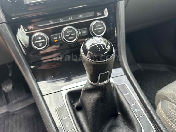 Volkswagen Golf 1.2 TSi Comfortline 2016 Model 