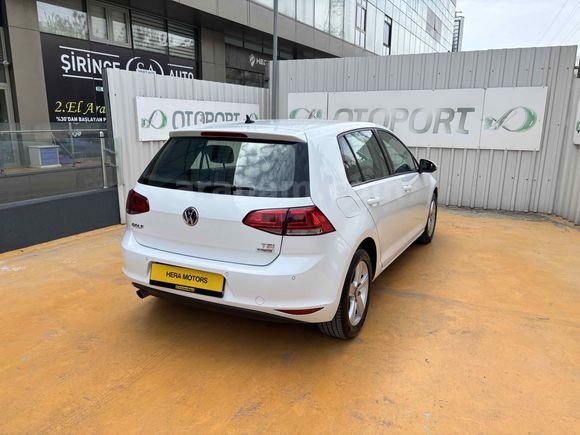 Volkswagen Golf 1.2 TSi Comfortline 2016 Model 