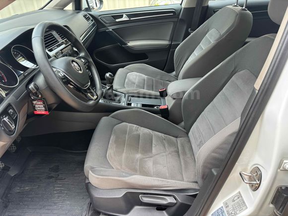 Volkswagen Golf 1.2 TSi Comfortline 2016 Model 