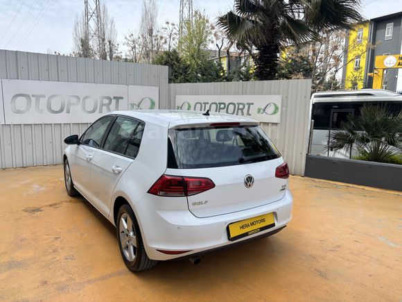 Volkswagen Golf 1.2 TSi Comfortline 2016 Model 
