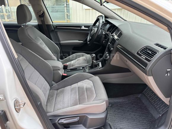 Volkswagen Golf 1.2 TSi Comfortline 2016 Model 
