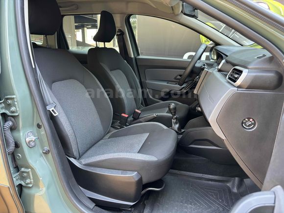 Duster 1.3 Tce Essential 2023 Model YENİ KASA EKSTRALI G.GÖRÜŞ Ç.JANT