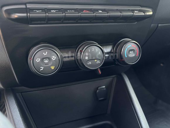 Duster 1.3 Tce Essential 2023 Model YENİ KASA EKSTRALI G.GÖRÜŞ Ç.JANT