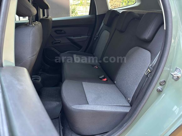 Duster 1.3 Tce Essential 2023 Model YENİ KASA EKSTRALI G.GÖRÜŞ Ç.JANT