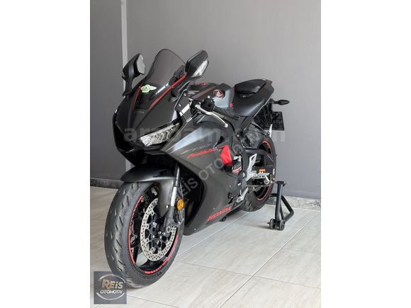 HONDA 1000RR 2017 MODEL HATASIZ EKSTRALI