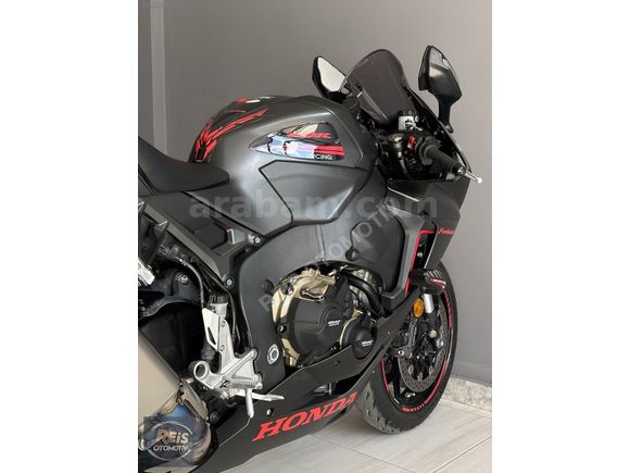 HONDA 1000RR 2017 MODEL HATASIZ EKSTRALI