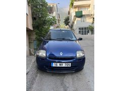 Sahibinden Renault Clio 1.4 RNA 2000 Model  220.000 km Lacivert