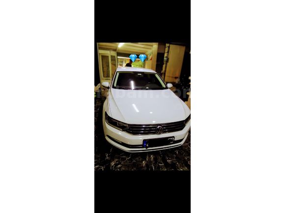 Sahibinden Volkswagen Passat 1.4 TSi BlueMotion Trendline 2015 Model  80.400 km Beyaz