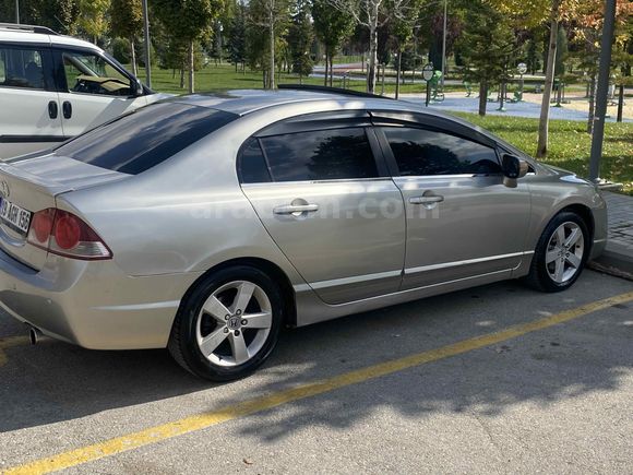Sahibinden Honda Civic 1.6i VTEC Elegance 2007 Model 