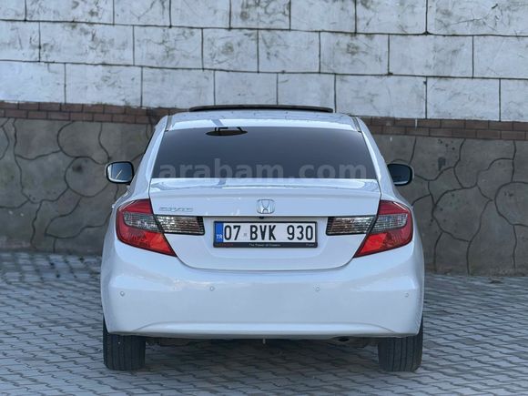 Sahibinden Honda Civic 1.6i VTEC Eco Elegance 2012 Model 