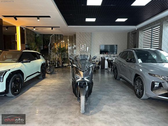 2024 MODEL YAMAHA X-MAX 250 TECH MAX+ BAGAJ/TUR CAMI