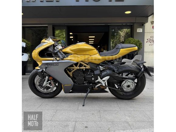 HALF MOTO BEŞİKTAŞ 2021 MV AGUSTA SUPERVELOCE 800