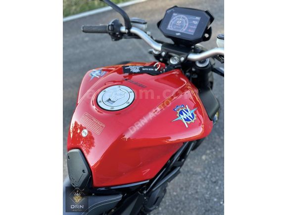 2022 MV AGUSTA BRUTALE 800 ROSSO HATASIZ BOYASIZ 0 KONDİSYONUNDA