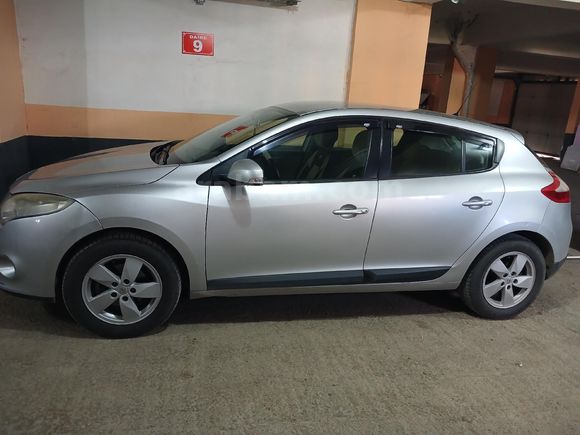 Sahibinden Renault Megane 1.6 Expression 2010 Model