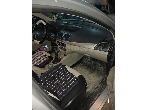 Sahibinden Renault Megane 1.6 Expression 2010 Model