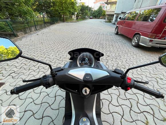 VOLTA REVOLT RSX4 - 125 cc - MAXİ SCOOTER 1.400 KM DE VADE OLUR