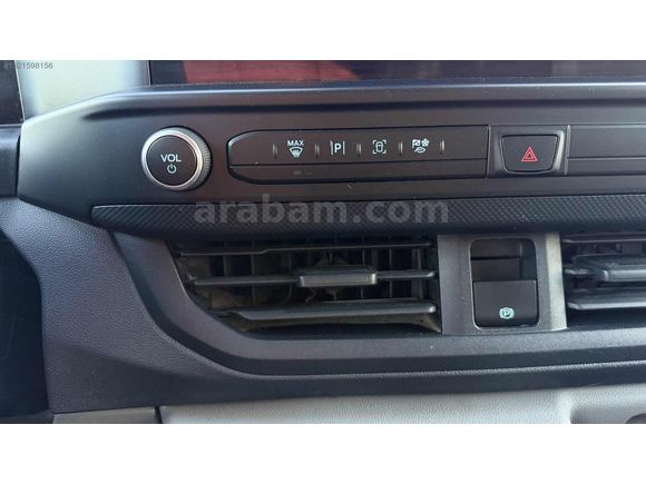 TANGÜL OTOMOTİVDEN 2024-55 BİN KM 2.0 DİZEL MANUEL