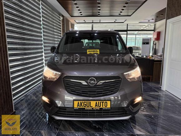 AKGÜL AUTO TEMİZ CAM TAVANLI BOYASIZ 2022 ÇIKIŞLI