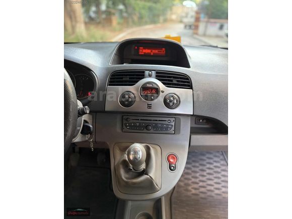 2011 MODEL KANGO 1.5 DCİ PRİVİLEGE 110 LUK 6 İLERİ