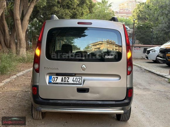 2011 MODEL KANGO 1.5 DCİ PRİVİLEGE 110 LUK 6 İLERİ