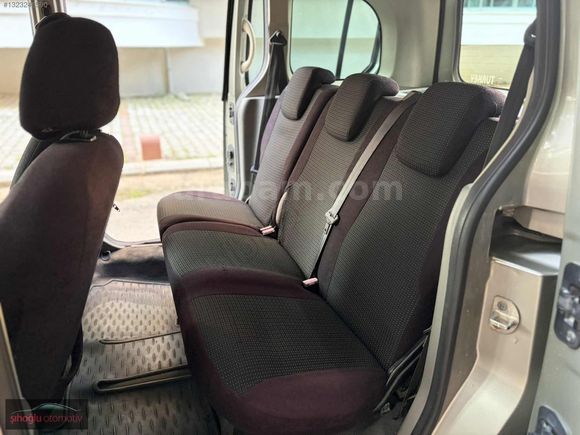 2011 MODEL KANGO 1.5 DCİ PRİVİLEGE 110 LUK 6 İLERİ