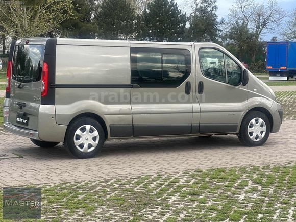 K.KART 12 TAKSİT 2012 RENAULT TRAFİC 5+1 DEĞİŞENSİZ 369.000 KM