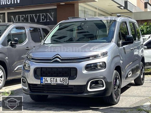 BOYASIZ/ 2023 CITROEN BERLİNGO 1.5 FEEL BOLD EAT8 / 75 BİN KM