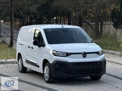 ROZ MOTORSTAN BERLİNGO FEEL BOLD EN DOLUSU OTOMATİK DÜŞÜK KM!!