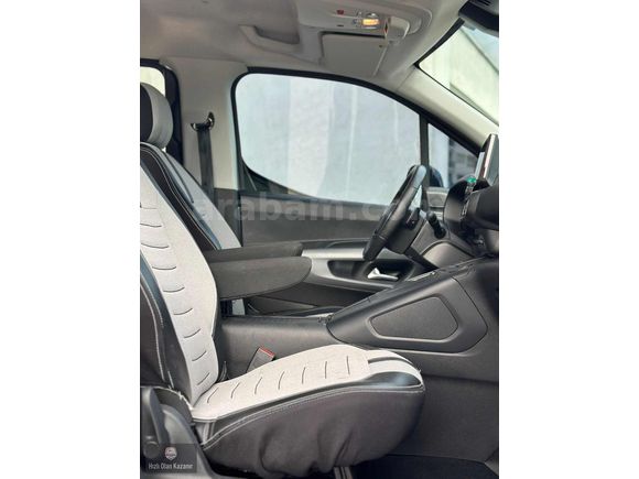 2025 MODEL CİTROEN BERLİNGO 1.5 BlueHDİ MAX 39 BİN KM BOYASIZ