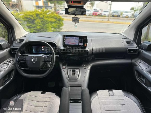 2025 MODEL CİTROEN BERLİNGO 1.5 BlueHDİ MAX 39 BİN KM BOYASIZ