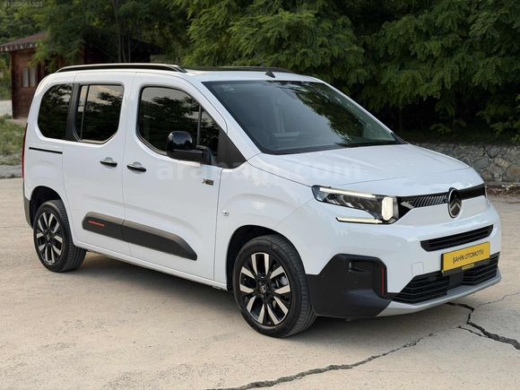 2025 MODEL BERLİNGO OTAMATIK 21 BİNDE SERVİS BAKIMLI CAM TAVANLI