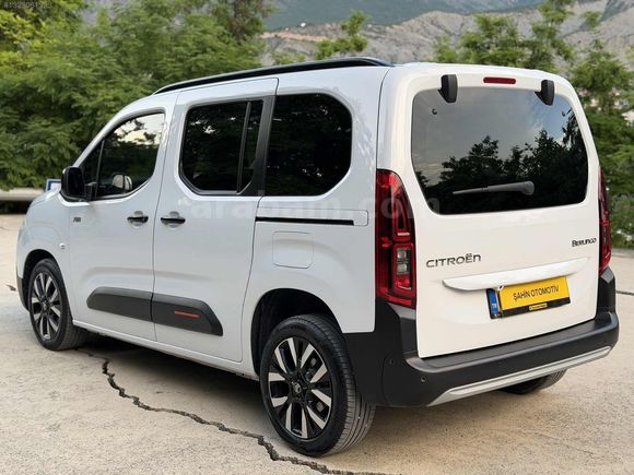 2025 MODEL BERLİNGO OTAMATIK 21 BİNDE SERVİS BAKIMLI CAM TAVANLI