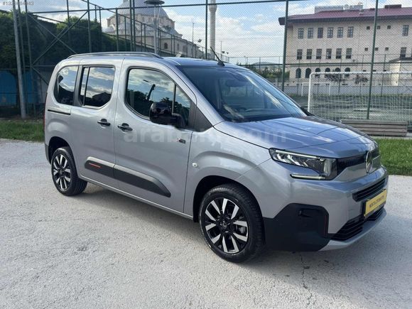 SIFIR GİBİ HATASIZ BOYASIZ BERLİNGO MAX XTR