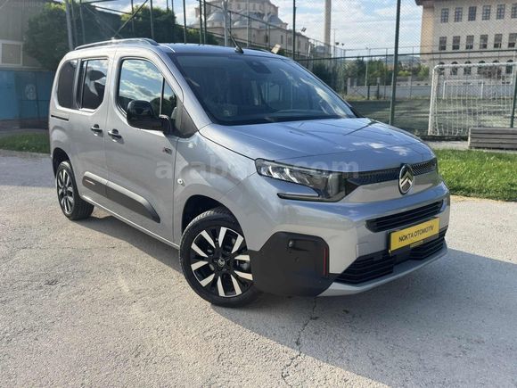 SIFIR GİBİ HATASIZ BOYASIZ BERLİNGO MAX XTR