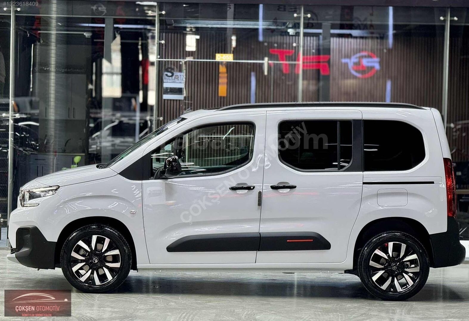 Galeriden Citroen Berlingo 1.5 BlueHDI Max 2026 Model İstanbul 0 km Beyaz 4