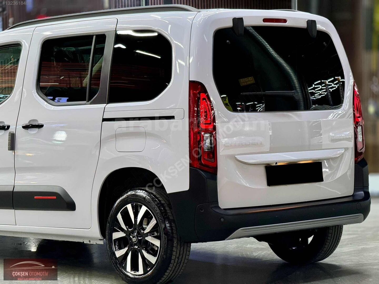 Galeriden Citroen Berlingo 1.5 BlueHDI Max 2026 Model İstanbul 0 km Beyaz 6