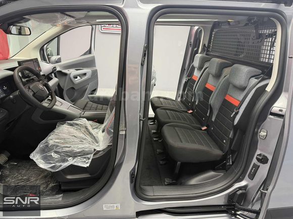 SNR AUTO'DAN 2026 BERLINGO MAX XTR CAM TAVAN EN FULU
