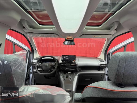 SNR AUTO'DAN 2026 BERLINGO MAX XTR CAM TAVAN EN FULU