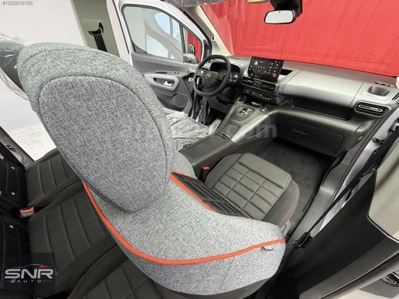 SNR AUTO'DAN 2026 BERLINGO MAX XTR CAM TAVAN EN FULU