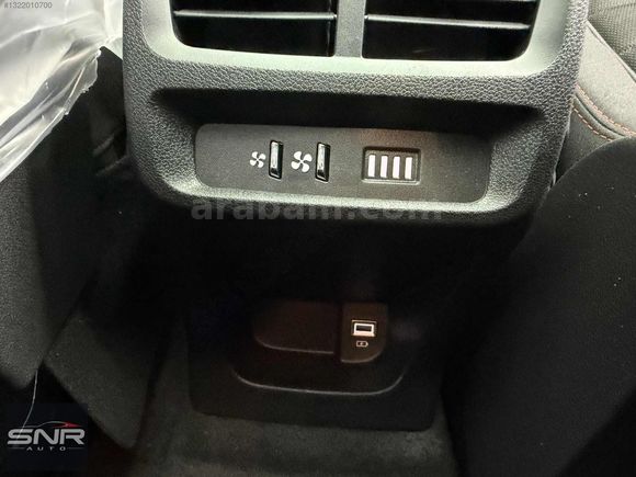 SNR AUTO'DAN 2026 BERLINGO MAX XTR CAM TAVAN EN FULU