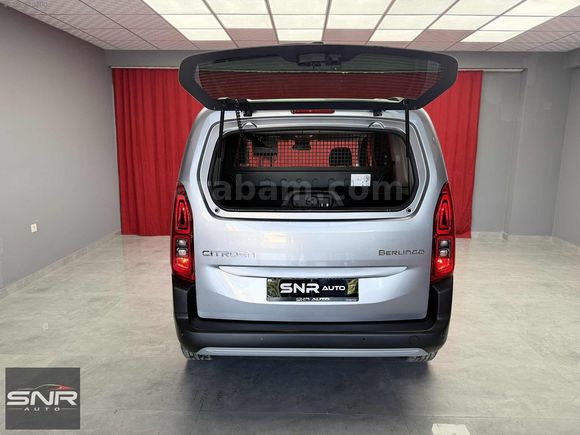 SNR AUTO'DAN 2026 BERLINGO MAX XTR CAM TAVAN EN FULU
