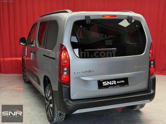 SNR AUTO'DAN 2026 BERLINGO MAX XTR CAM TAVAN EN FULU