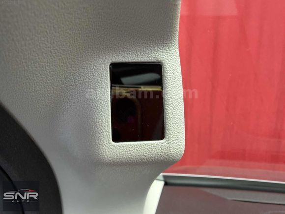 SNR AUTO'DAN 2026 BERLINGO MAX XTR CAM TAVAN EN FULU