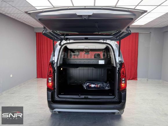 SNR AUTO'DAN 2026 BERLINGO MAX XTR CAM TAVAN EN FULU