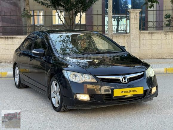 MERTLER OTO'DAN 2008 MODEL TEMİZ HONDA CİVİC