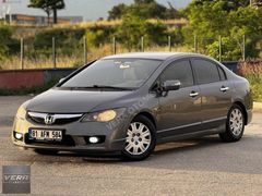VERA OTOMOTİV'den 2010 MODEL HONDA CİVİC 199 BİNDE