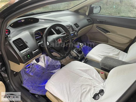 ER-CE DEN DEĞİŞENSİZ HONDA CİVİC