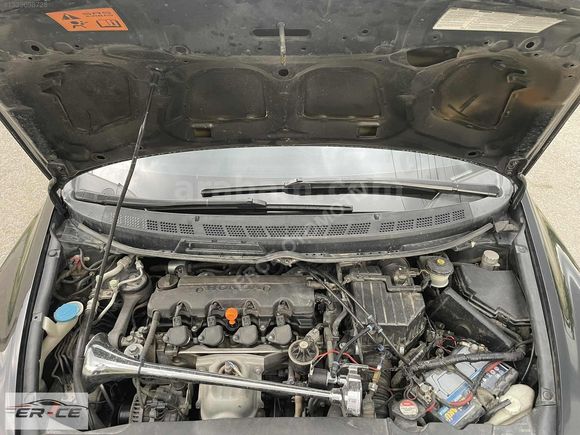 ER-CE DEN DEĞİŞENSİZ HONDA CİVİC